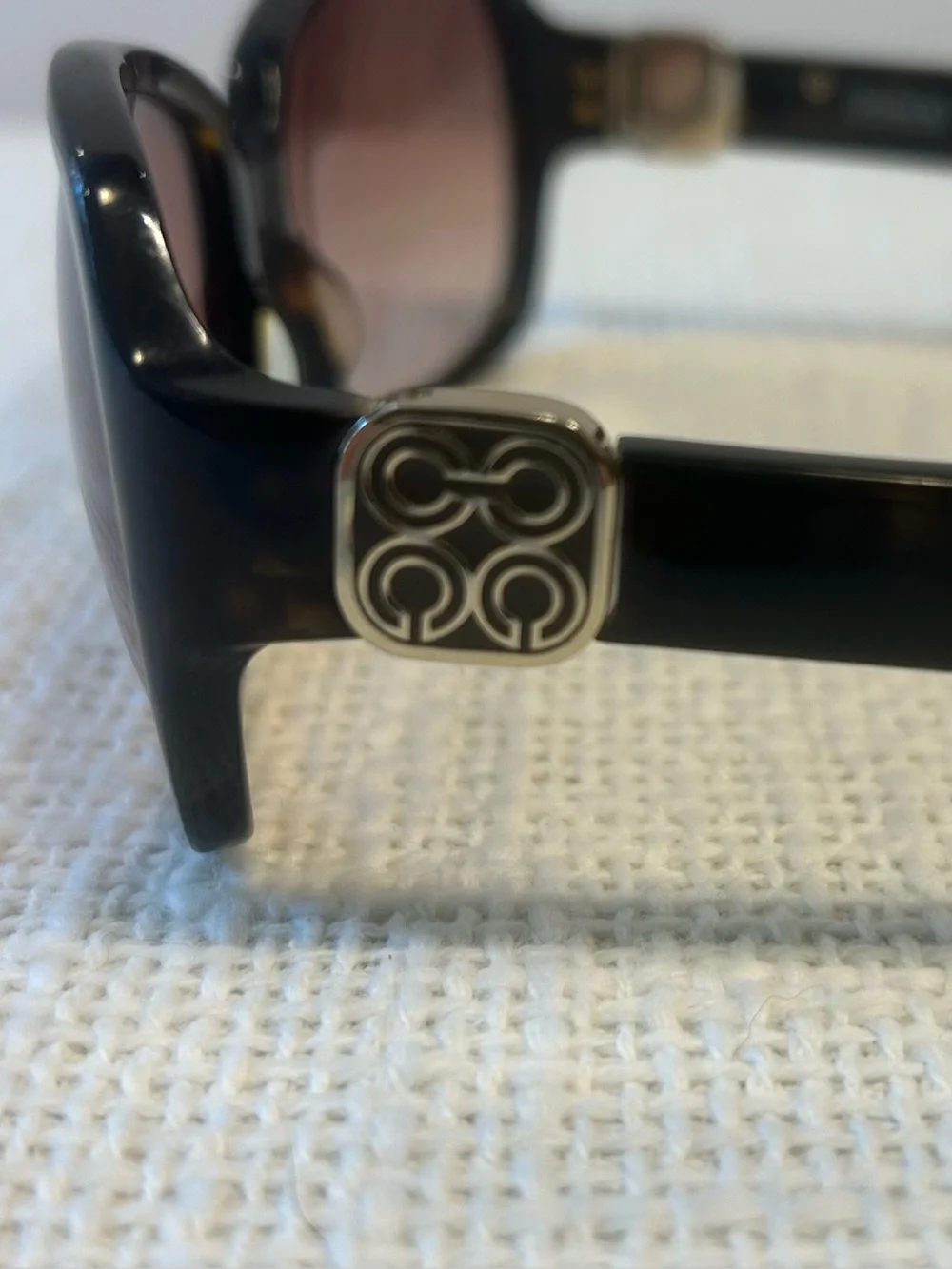 Coach Women's S2020 Tortoiseshell Sunglasses with Brown Gradient Lenses